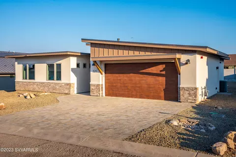 521 Shadow Canyon Dr, Clarkdale, AZ 86324