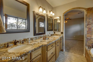 1052 E San Tan Dr, Gilbert, AZ 85296 photo 19