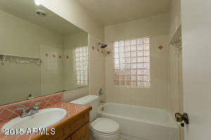 2535 E Highland Ave, Phoenix, AZ 85016 photo 8