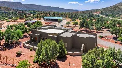 2 Wild Horse Mesa Dr, Sedona, AZ 86351