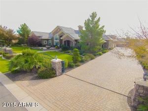 2161 E Coconino Dr, Gilbert, AZ 85298 photo 4