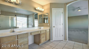 220 E Liberty Ln, Gilbert, AZ 85296 photo 24