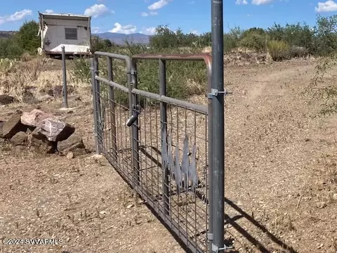 20930 Cayuse Ln, Mayer, AZ 86333