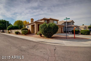 1733 E Aspen Way, Gilbert, AZ 85234 photo 2