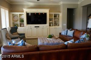 2817 E Warbler Rd, Gilbert, AZ 85297 photo 3