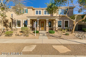 1907 S Sinova Ave, Gilbert, AZ 85295 photo 1
