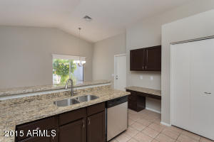 4002 E Kimberly Way, Phoenix, AZ 85050 photo 7