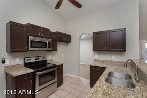 4002 E Kimberly Way, Phoenix, AZ 85050 photo 6