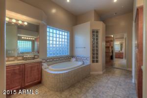 550 E Mountain Sage Dr, Phoenix, AZ 85048 photo 17
