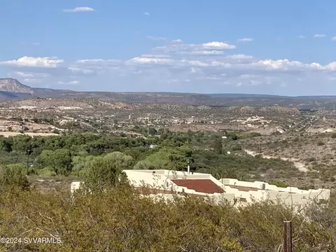 1460 E Tarantula Hill Dr, Rimrock, AZ 86335