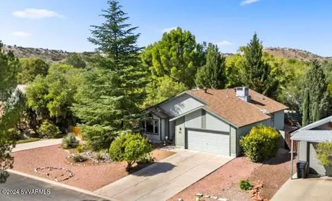 10530 E Oak Creek Trl, Cornville, AZ 86325
