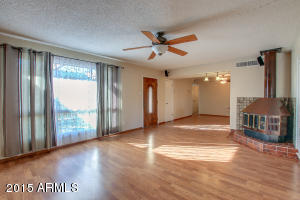 2918 E Turquoise Dr, Phoenix, AZ 85028 photo 2