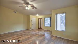 8014 S 34th Pl, Phoenix, AZ 85042 photo 3