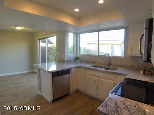 1011 E Bendix Dr, Tempe, AZ 85283 photo 5