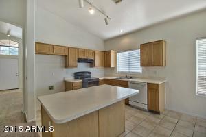 592 S Brett St, Gilbert, AZ 85296 photo 7