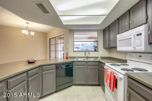 5207 E Half Moon Dr, Phoenix, AZ 85044 photo 9