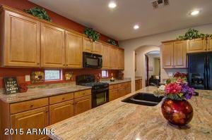 2468 E Parkview Dr, Gilbert, AZ 85295 photo 5