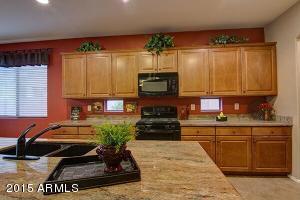 2468 E Parkview Dr, Gilbert, AZ 85295 photo 4
