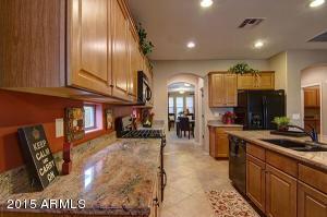 2468 E Parkview Dr, Gilbert, AZ 85295 photo 6