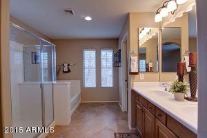 2468 E Parkview Dr, Gilbert, AZ 85295 photo 19