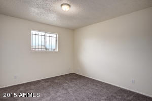 724 E Desert Dr N, Phoenix, AZ 85042 photo 12