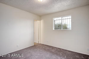 724 E Desert Dr N, Phoenix, AZ 85042 photo 14