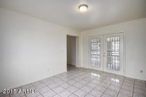 724 E Desert Dr N, Phoenix, AZ 85042 photo 9