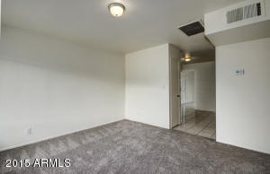 724 E Desert Dr N, Phoenix, AZ 85042 photo 4