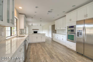 3549 E Modoc Ct, Phoenix, AZ 85044 photo 11