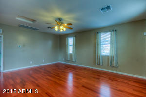 5326 W Odeum Ln, Phoenix, AZ 85043 photo 8