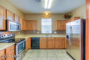 5326 W Odeum Ln, Phoenix, AZ 85043 photo 9