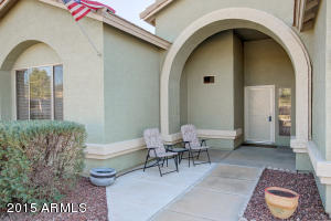 223 E Smoke Tree Rd, Gilbert, AZ 85296 photo 3