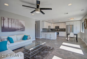 1218 E Clarendon Ave, Phoenix, AZ 85014 photo 1