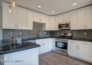 1218 E Clarendon Ave, Phoenix, AZ 85014 photo 3