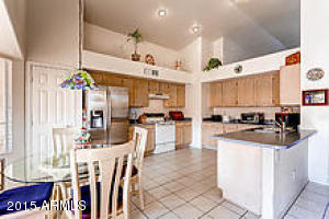 4549 E Rock Wren Rd, Phoenix, AZ 85044 photo 2
