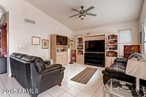 4549 E Rock Wren Rd, Phoenix, AZ 85044 photo 3