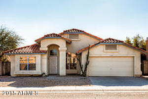 4549 E Rock Wren Rd, Phoenix, AZ 85044 photo 1