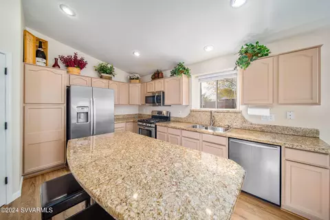 3408 W Patrick Ln, Phoenix, AZ 85027 photo 4