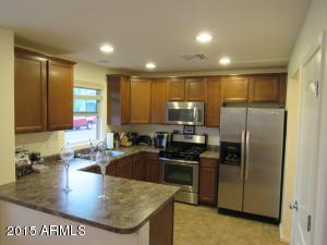 2216 S Buckaroo Trl, Gilbert, AZ 85295 photo 4