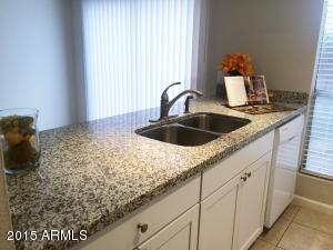 260 E Betty Elyse Ln, Phoenix, AZ 85022 photo 2