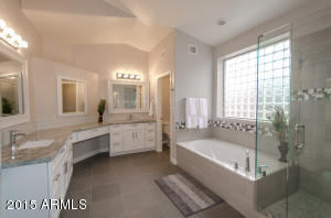 4567 E Chisum Trl, Phoenix, AZ 85050 photo 8