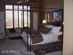 3815 E Crest Ln, Phoenix, AZ 85050 photo 7