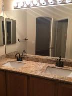 3215 E Laurel Ln, Phoenix, AZ 85028 photo 9