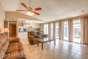 2025 N 70th Dr, Phoenix, AZ 85035 photo 10