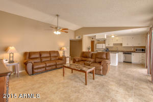 2025 N 70th Dr, Phoenix, AZ 85035 photo 9