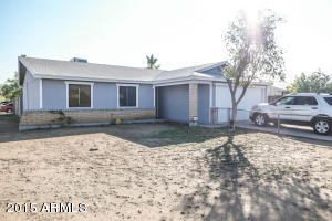 2025 N 70th Dr, Phoenix, AZ 85035 photo 2