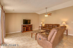 2025 N 70th Dr, Phoenix, AZ 85035 photo 8