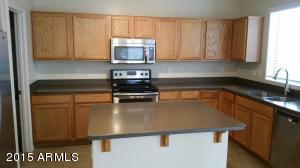 2044 S Falcon Dr, Gilbert, AZ 85295 photo 2