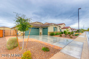 2479 E Anika Dr, Gilbert, AZ 85298 photo 2
