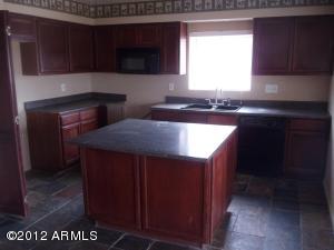 913 E Cheryl Dr, Phoenix, AZ 85020 photo 3